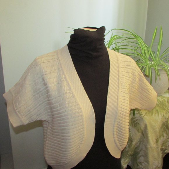 Peter Nygard Petites Cropped Knit Cardigan Sweater Shrug - Picture 5 of 12